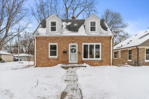 1929 W Marne Ave, Glendale, WI 53209