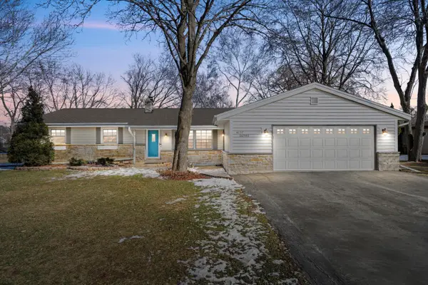 W137S6940 Clarendon Pl, Muskego, WI 53150