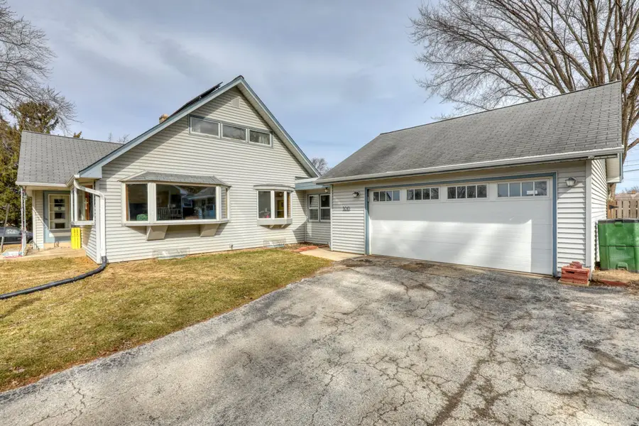 3010 Cottonwood Ct, Brookfield, WI 53005 - #2