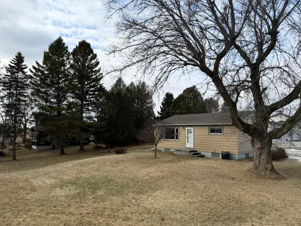 3311 Whistle Ln, Two Rivers, WI 54241