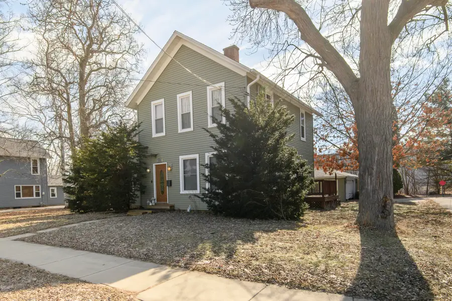 471 W South St, Oconomowoc, WI 53066 - #2