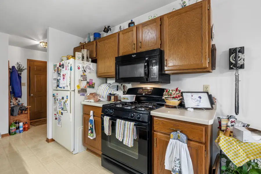 1105 Linden St, Cleveland, WI 53015 - #2