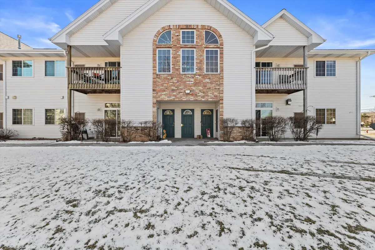 3360 E College Ave, Cudahy, WI 53110 - #1