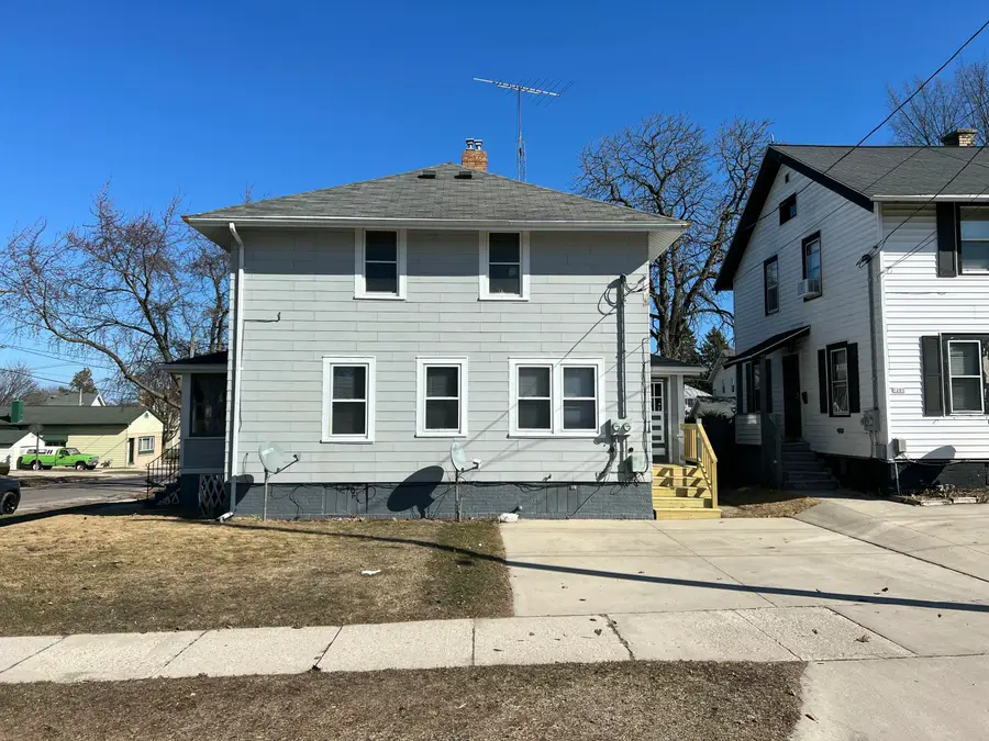 1711 Hamilton St, Manitowoc, WI 54220 - #2