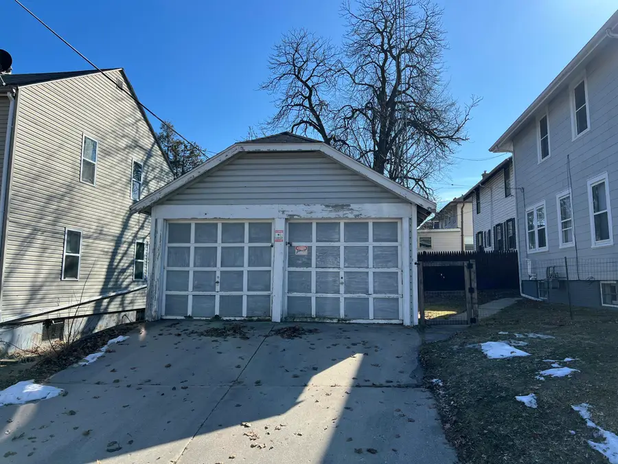 1711 Hamilton St, Manitowoc, WI 54220 - #3