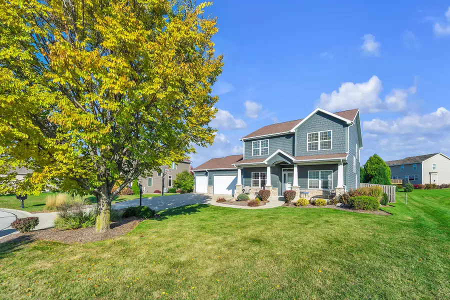 9483 Ashbury Ln, Pleasant Prairie, WI 53158 - #2