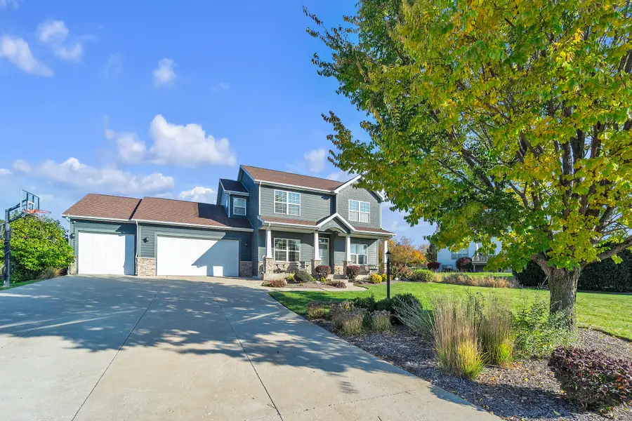 9483 Ashbury Ln, Pleasant Prairie, WI 53158 - #3