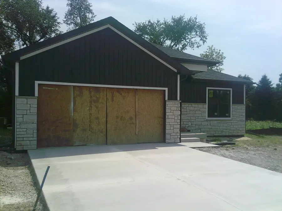 314 Evan Dr, Lake Geneva, WI 53147 - #3