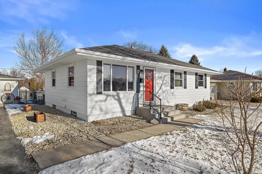 4381 S Kentucky Ave, Milwaukee, WI 53221 - #3