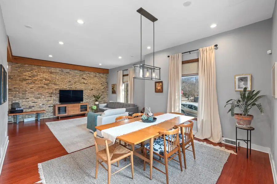 101 W Vine St, Milwaukee, WI 53212 - #3