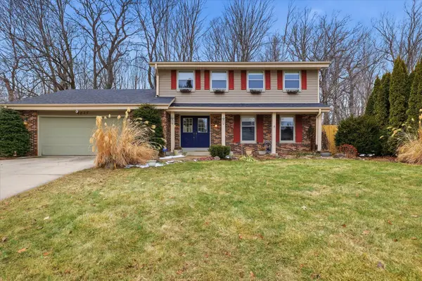 4615 S Camrose Ave, New Berlin, WI 53151