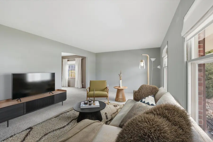 4615 S Camrose Ave, New Berlin, WI 53151 - #2