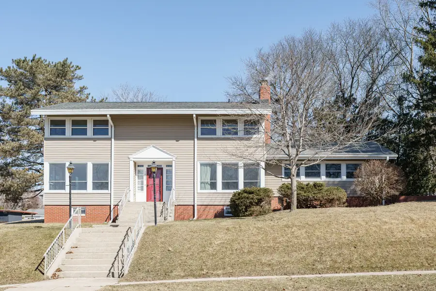 1011 Richards Ave, Watertown, WI 53094 - #2