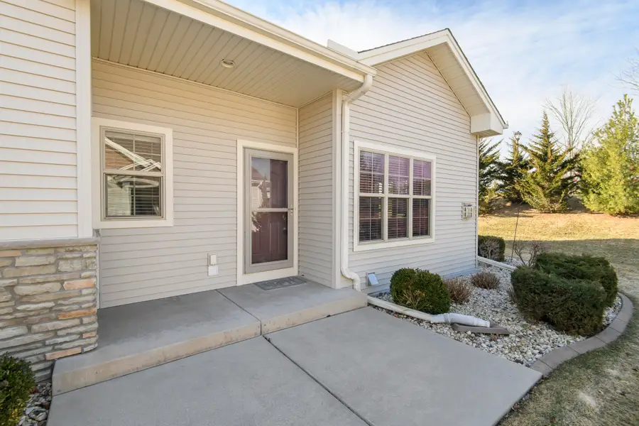 1145 Black Bear Dr, Mukwonago, WI 53149 - #3