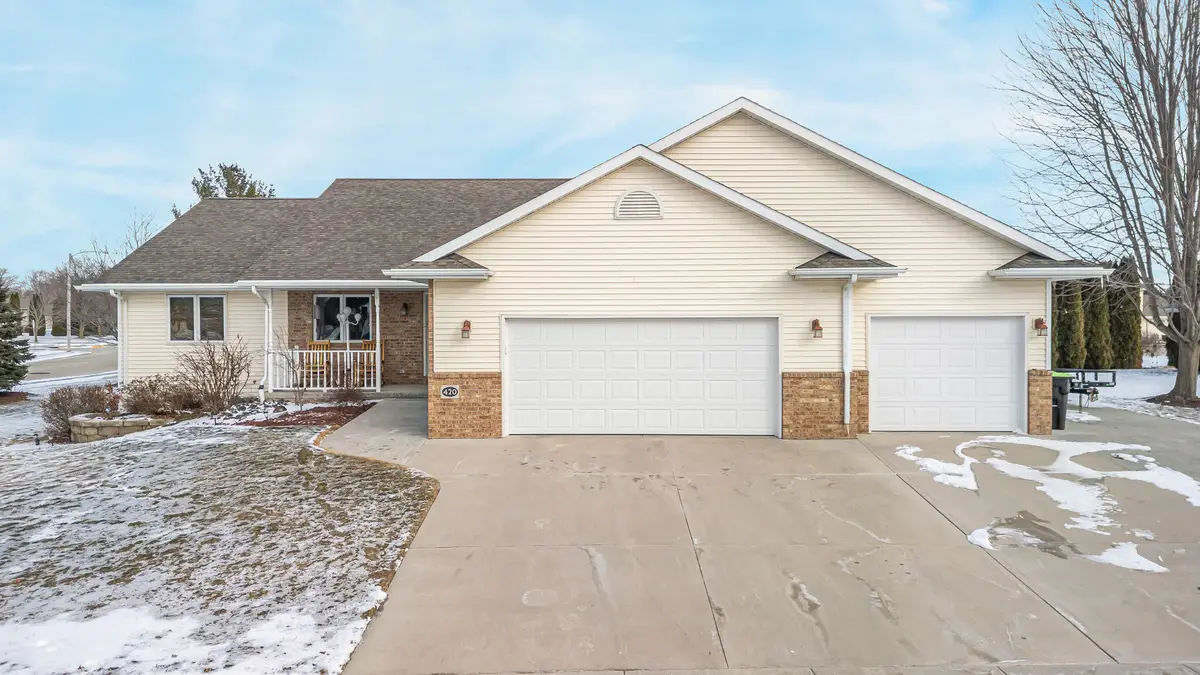 420 Fieldstone Ct, Kiel, WI 53042 - #1