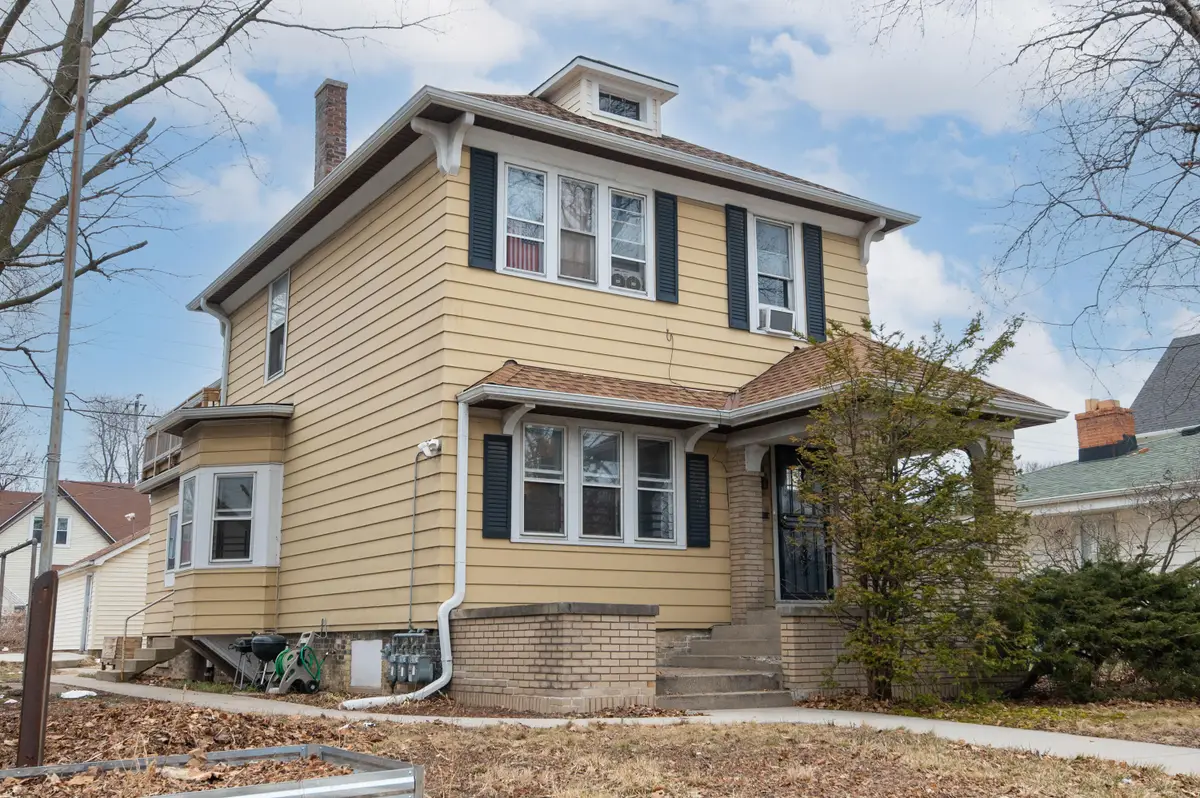 2715 N Humboldt Blvd, Milwaukee, WI 53212 - #1