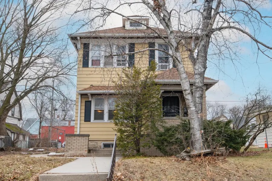 2715 N Humboldt Blvd, Milwaukee, WI 53212 - #2