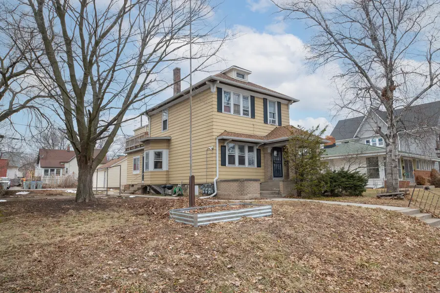 2715 N Humboldt Blvd, Milwaukee, WI 53212 - #3