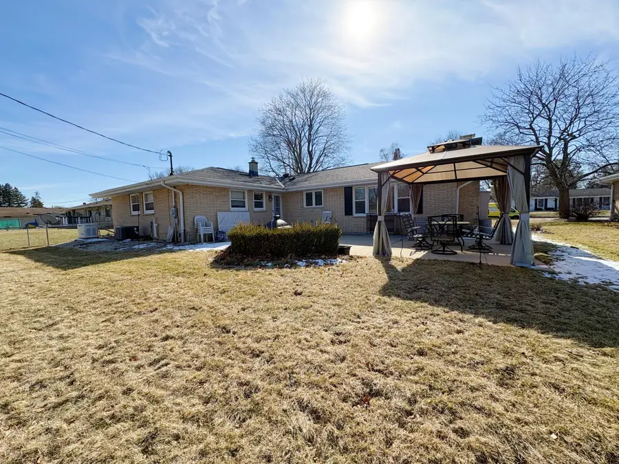 2532 S Seymour Pl, West Allis, WI 53227 - #2