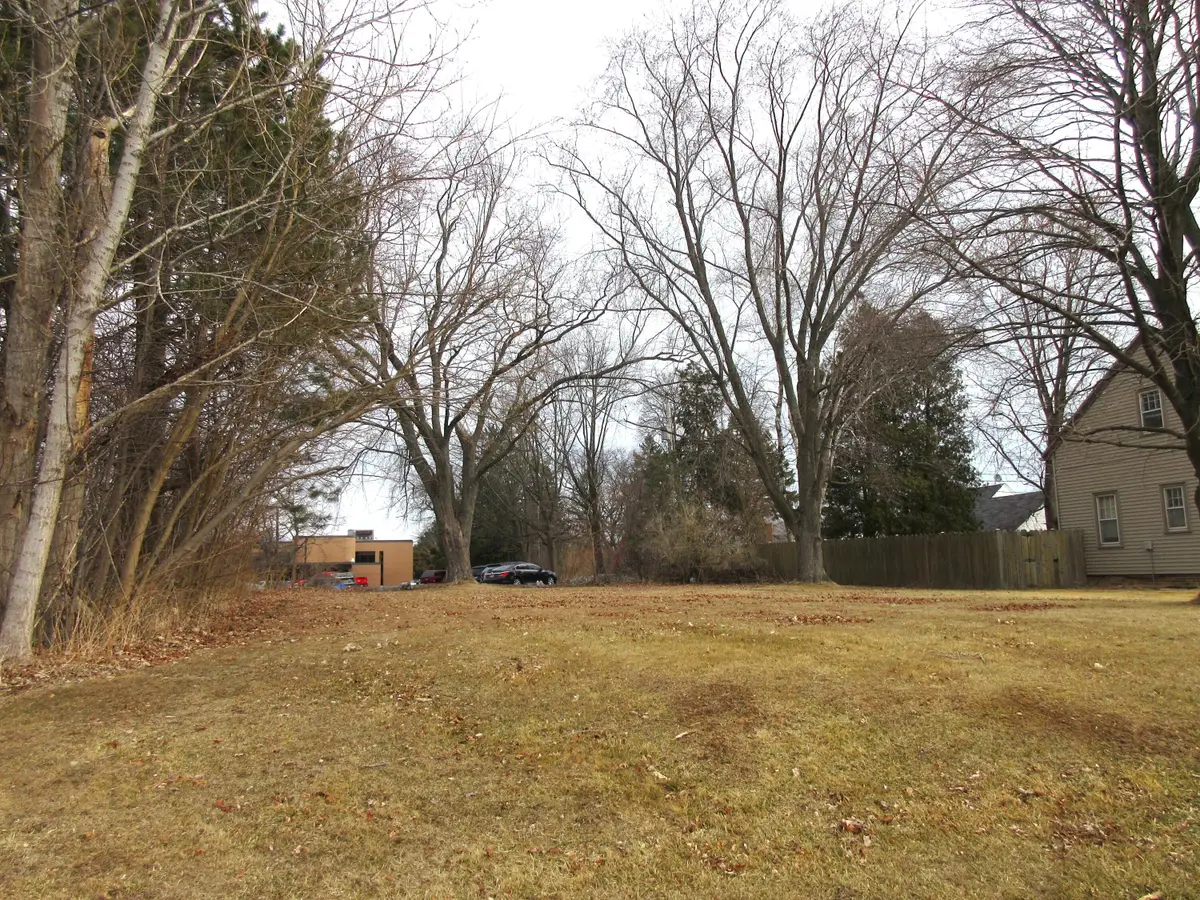 2918 Superior Ave, Sheboygan, WI 53081 - #1