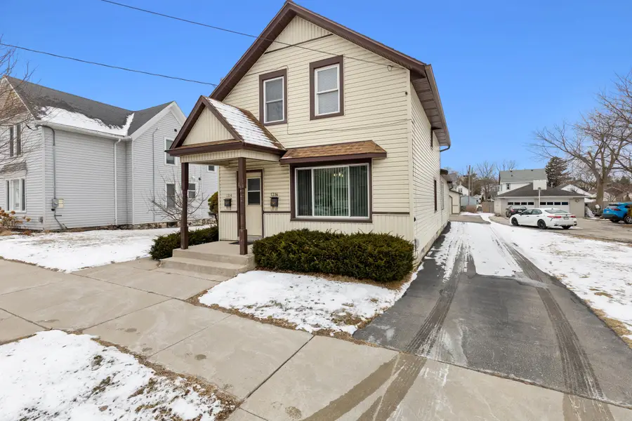 1314 S 10th St, Manitowoc, WI 54220 - #2