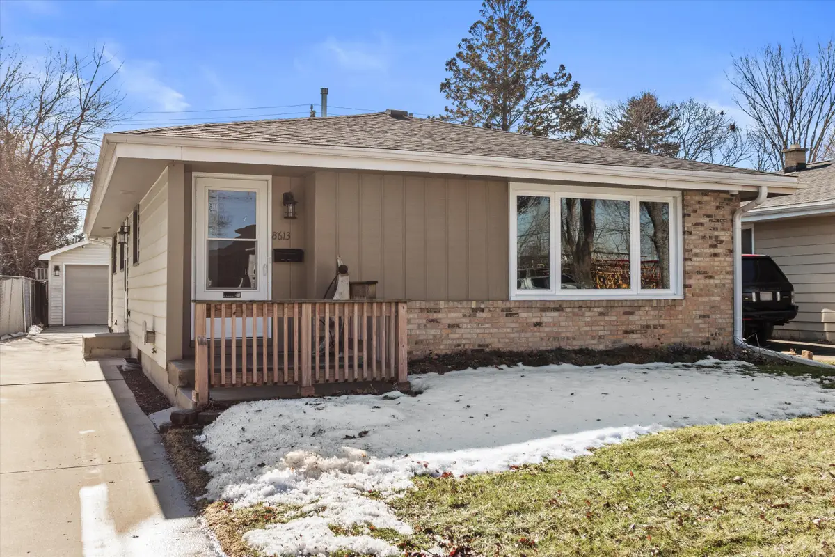 8613 W Schlinger Ave, West Allis, WI 53214 - #1