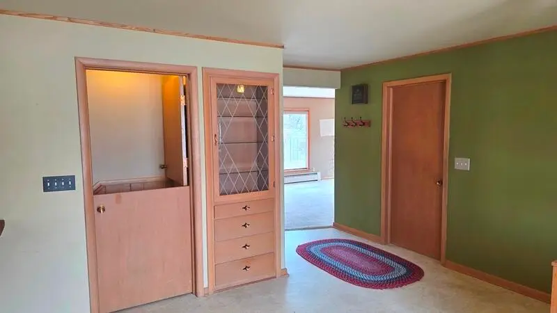 106 Cherry St, Sheboygan Falls, WI 53085 - #3