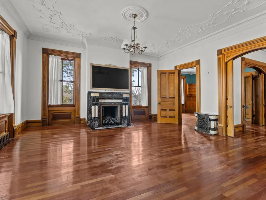 507 Washington Ct, Sheboygan, WI 53081 - #3