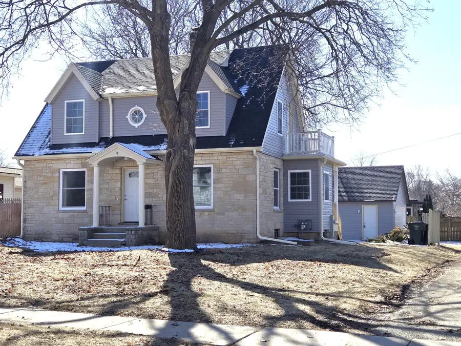 252 E Washington St, Jefferson, WI 53549 - #2