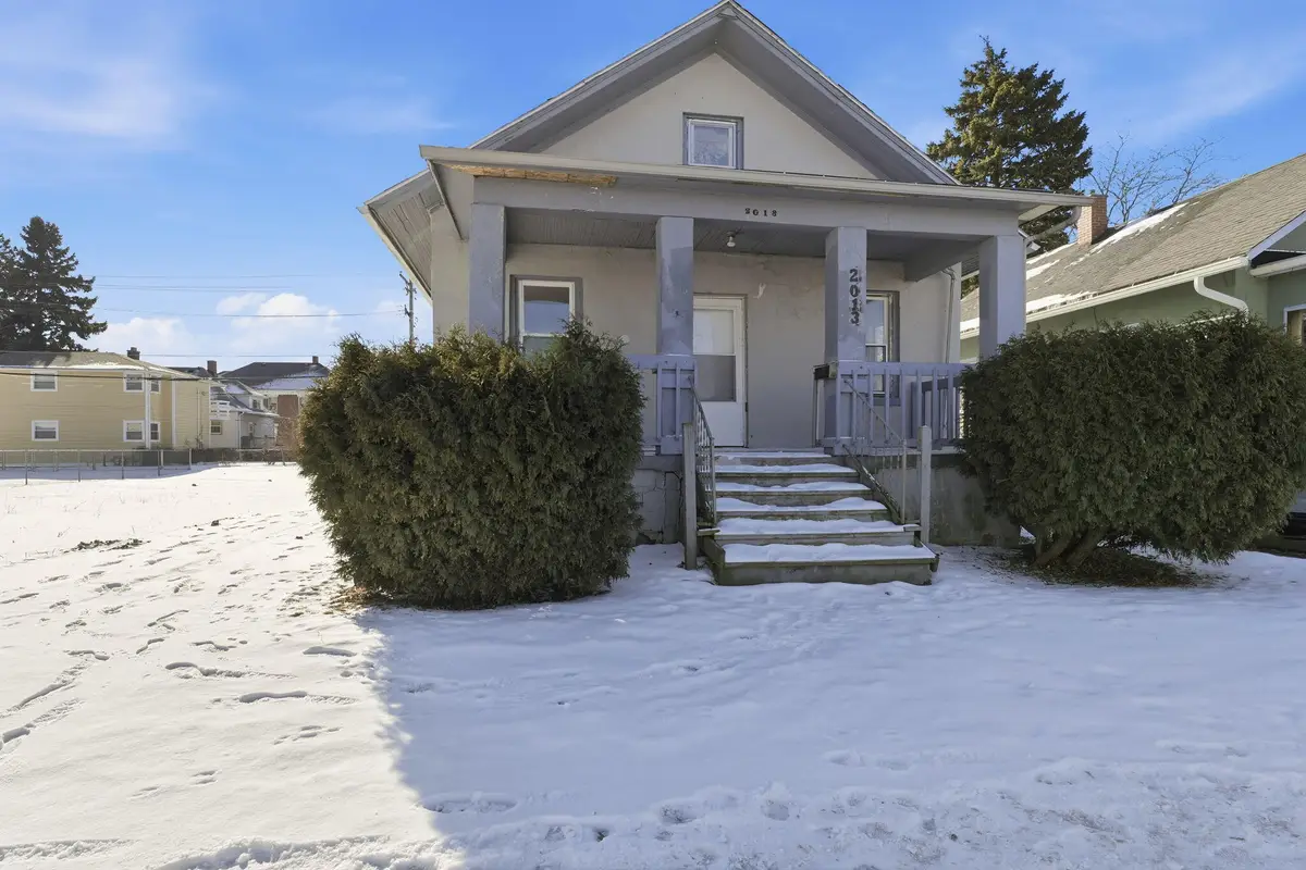 2013 De Koven Ave, Racine, WI 53403 - #1