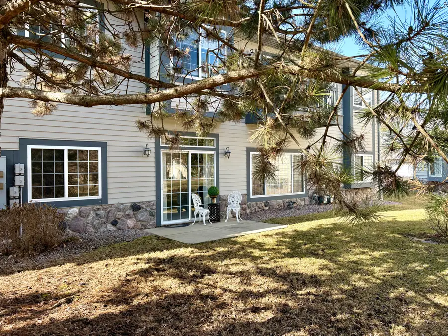 5322 S Hidden Dr, Greenfield, WI 53221 - #3