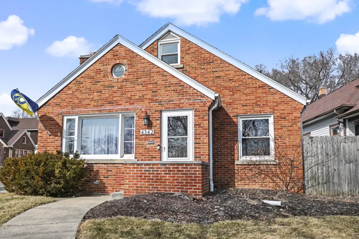 4342 W Martin Dr, Milwaukee, WI 53208 - #1