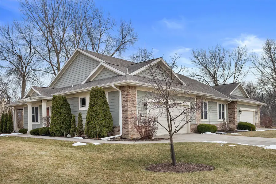 14122 W Honeyager Dr, New Berlin, WI 53151 - #3