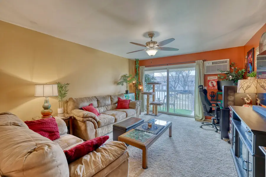 629 Westridge Dr, West Bend, WI 53095 - #2