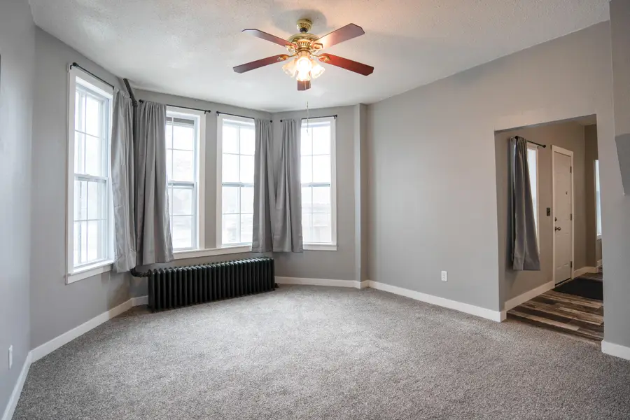 407 Avon St, La Crosse, WI 54603 - #3