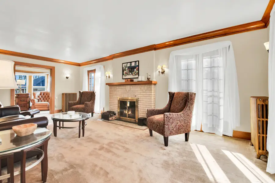 715 E College Ave, Waukesha, WI 53186 - #3