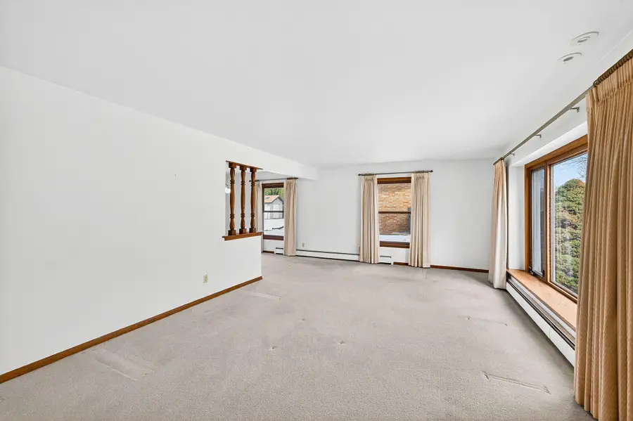 5645 S Lake Dr, Cudahy, WI 53110 - #3