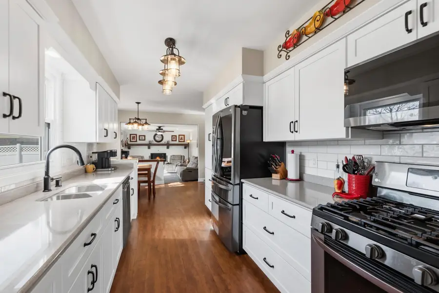 3560 S Loretta Ln, New Berlin, WI 53151 - #2