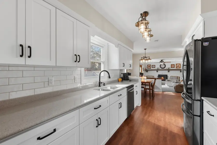 3560 S Loretta Ln, New Berlin, WI 53151 - #3