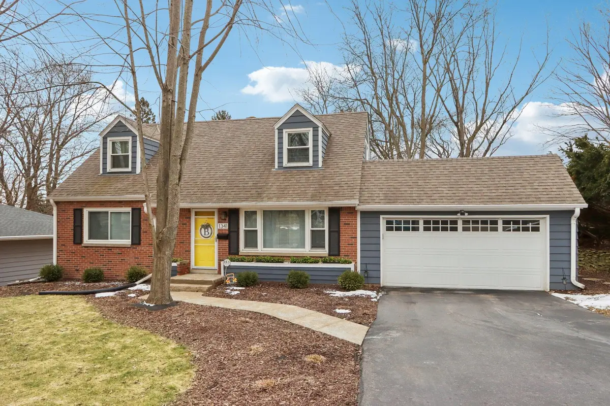 1341 E Roberta Ave, Waukesha, WI 53186 - #1