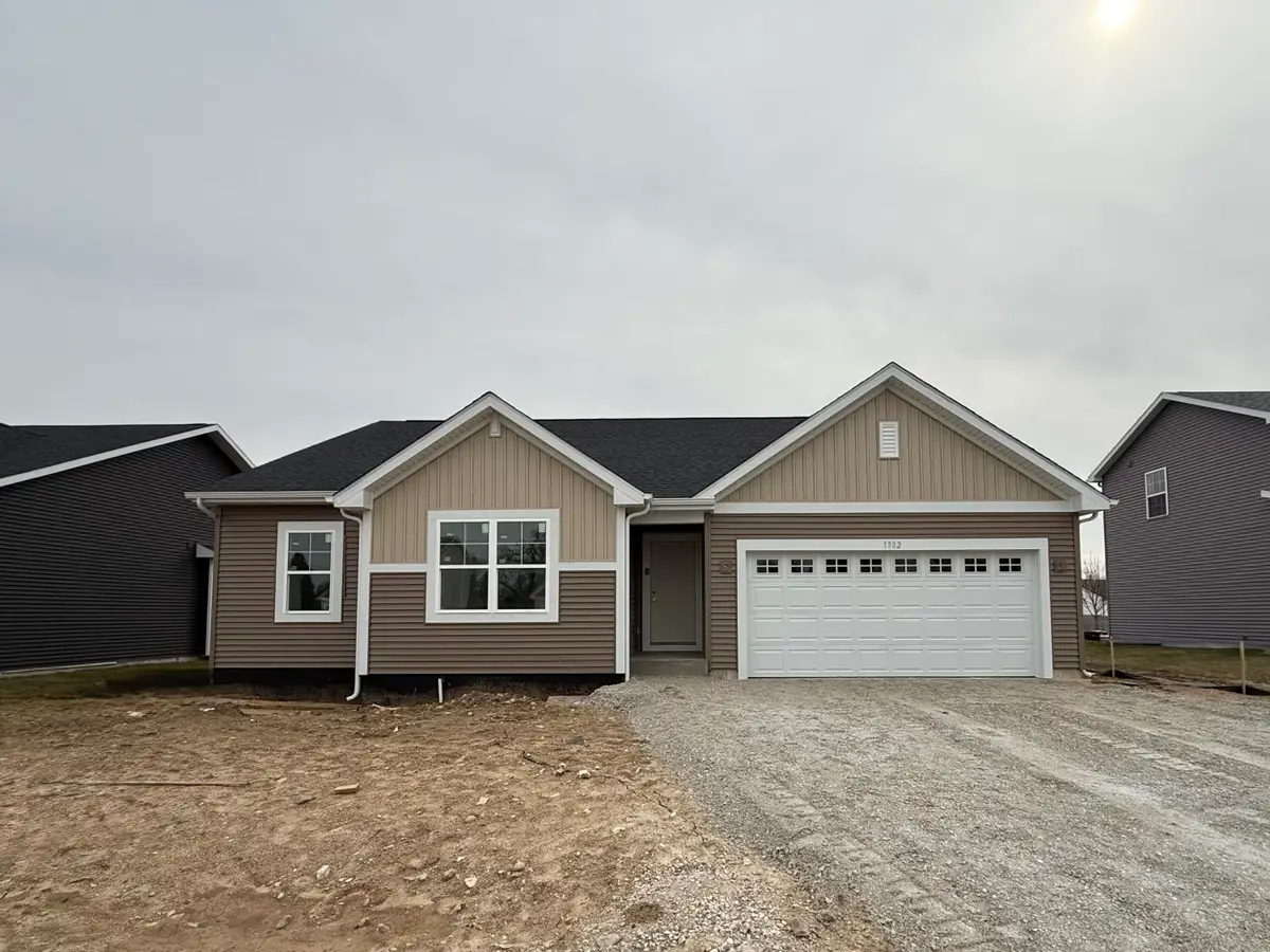 1302 Evergreen Dr, Delavan, WI 53115 - #1