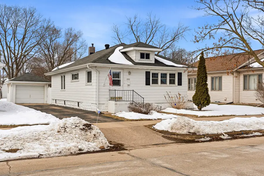 2212 16th St S, La Crosse, WI 54601 - #2