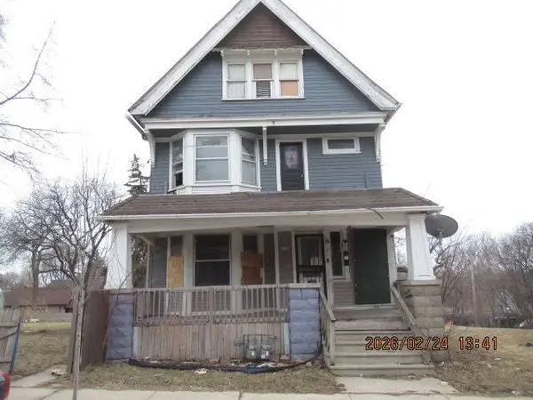 1105 W Keefe Ave, Milwaukee, WI 53206