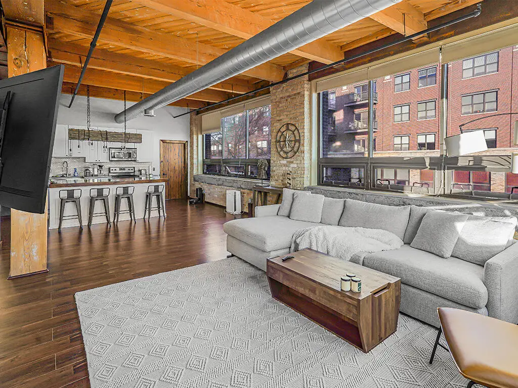 234 E Reservoir Ave, Milwaukee, WI 53212 - #1