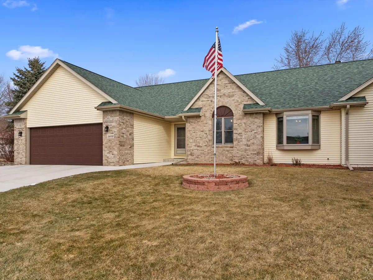 1408 Prairie Ln, Sheboygan Falls, WI 53085 - #1