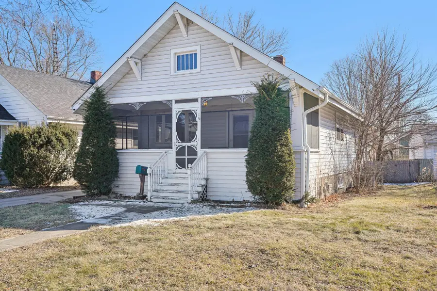 911 75th St, Kenosha, WI 53143 - #3