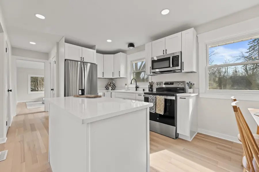 N80W15821 Rainbow Dr, Menomonee Falls, WI 53051 - #2