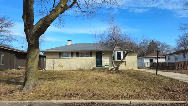 5632 S Melinda St, Milwaukee, WI 53221