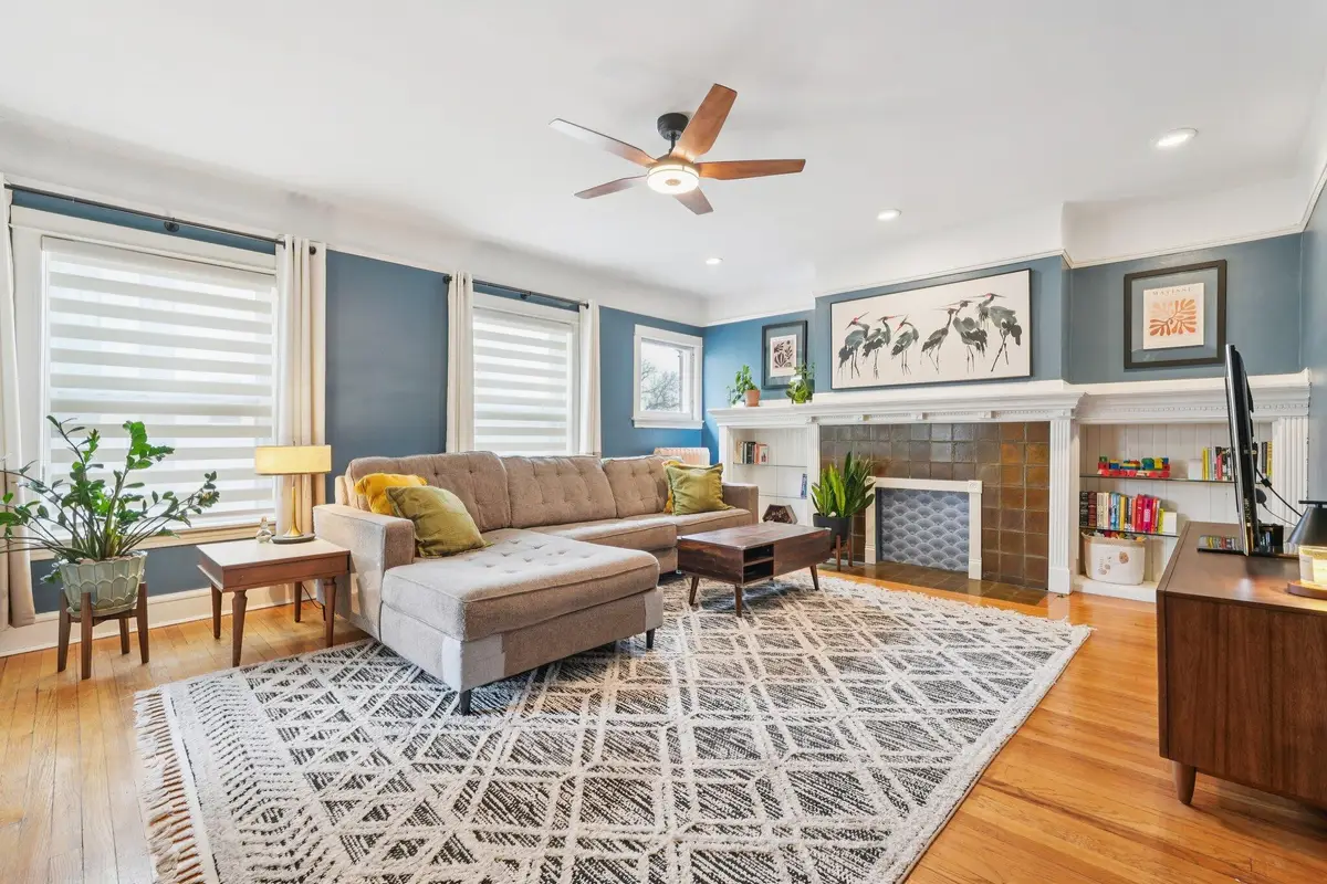 1704 E Kane St, Milwaukee, WI 53202 - #1