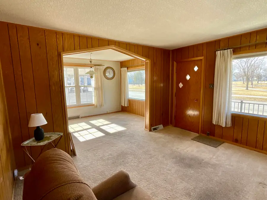 2427 N 12th St, Sheboygan, WI 53083 - #3